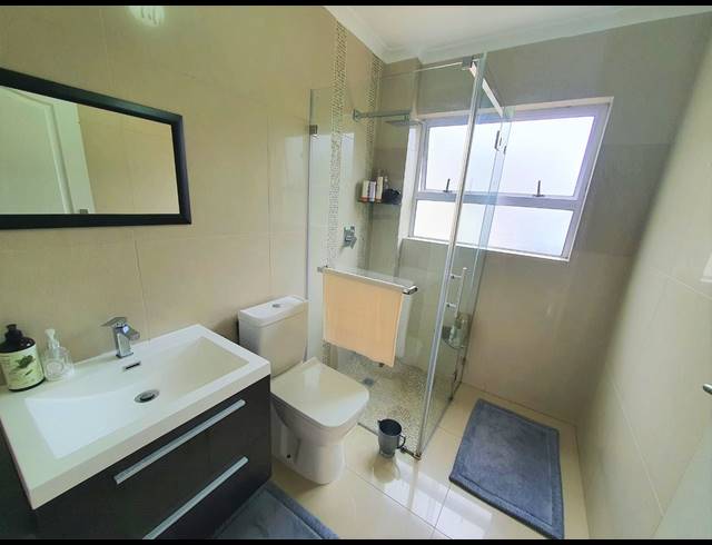 2 BEDROOM APARTMENT TO LET IN TOWNSEND ESTATE